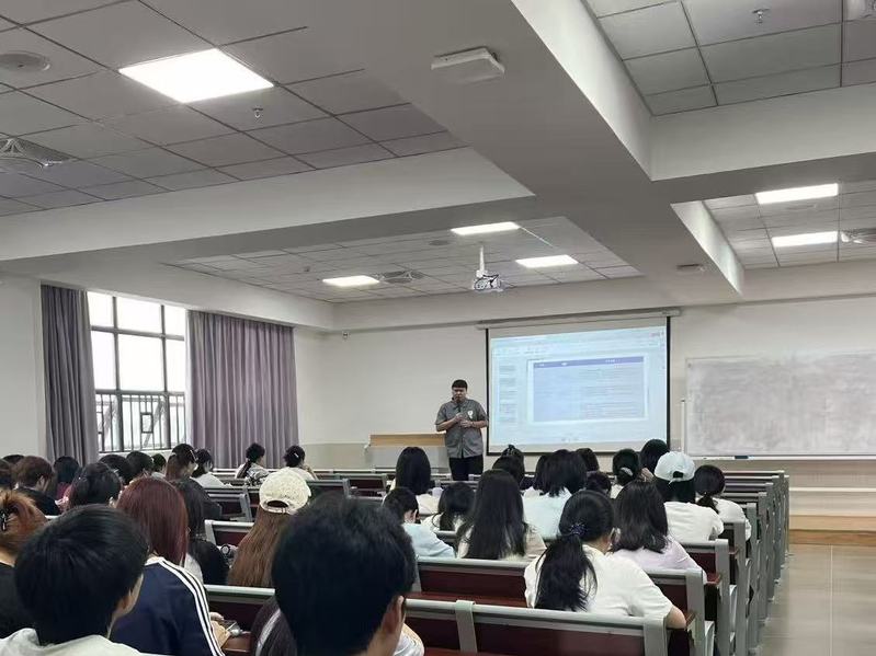 经济管理学院（云浮校区）成功举...