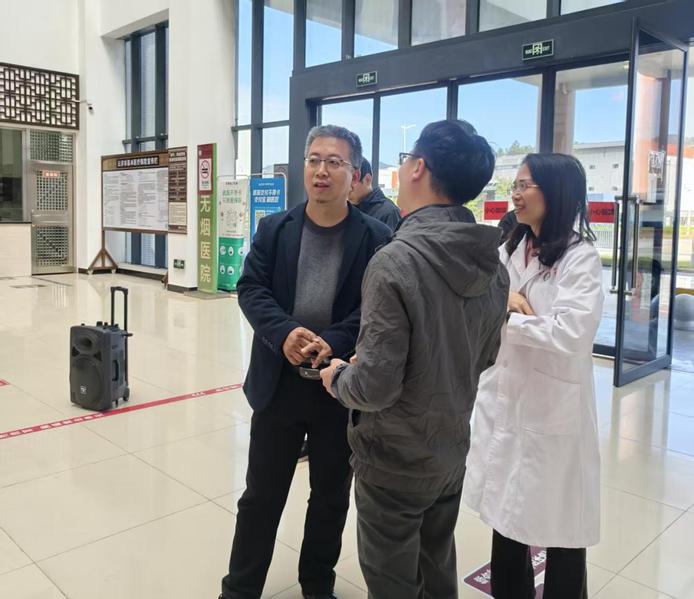 中医药学院师生代表赴云安区中医...