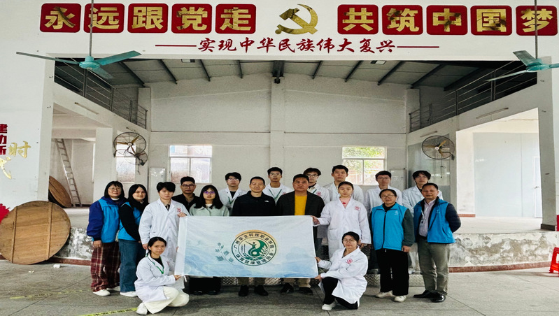 慢病守护暖人心，健康同行伴夕阳...