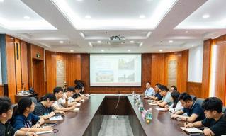 用心维护学校安全稳定，以爱守护...