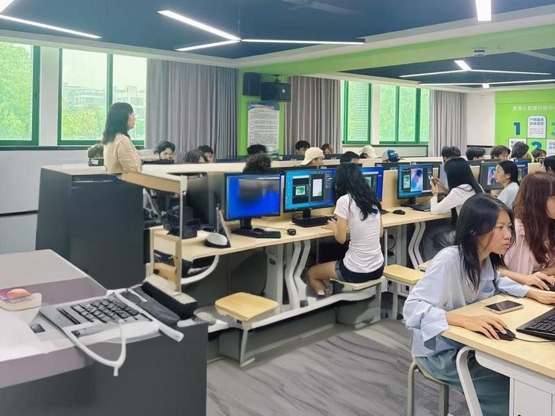 深入课堂守初心，疑心聚力补短板